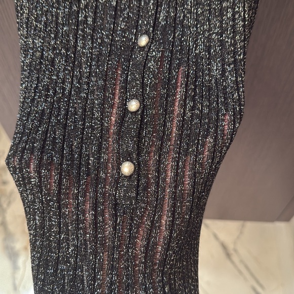 ✨💎Societa Metallic Silver/Black Top💎✨ - Picture 10 of 11